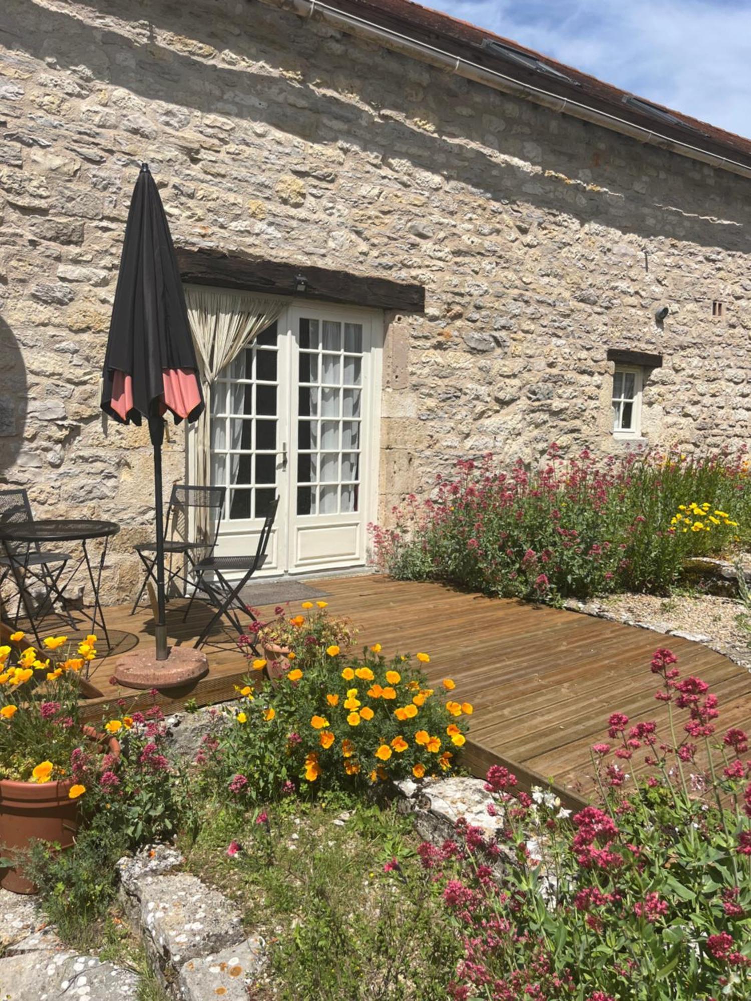Les Gites Perard Caylus 外观 照片